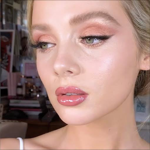 Charlotte Tilbury Collagen Lip Bath Gloss shade Rosy Glow — Full Size
