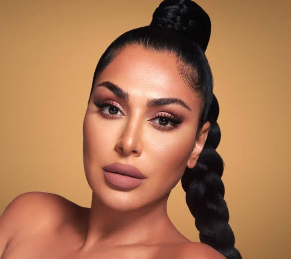 Huda Beauty Liquid Matte Ultra-Comfort Transfer-proof Lipstick shade Queen of Sheba — Full Size