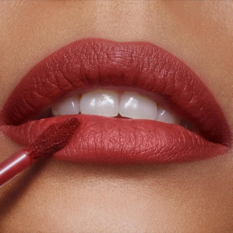 Charlotte Tilbury Airbrush Flawless Lip Blur shade Walk of no Shame Blur — Full Size