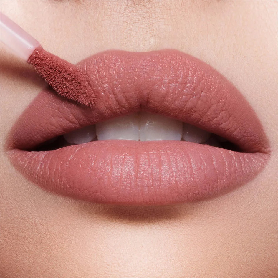 Charlotte Tilbury Airbrush Flawless Lip Blur shade Pillow Talk Blur